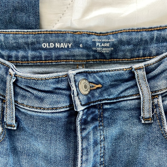 Old Navy high rise flare jeans - Picture 5 of 5